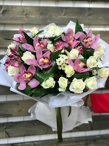 Букет цветов из: Розы и Хризантемы в Орле