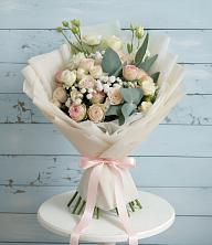 Букет цветов из:  Розы и Лизиантусы в Орле