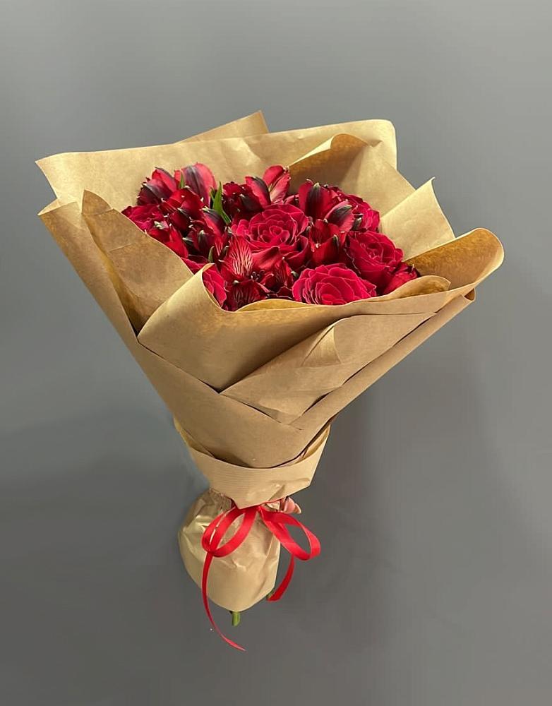 Букет цветов из: Альстромерии и Розы в Орле