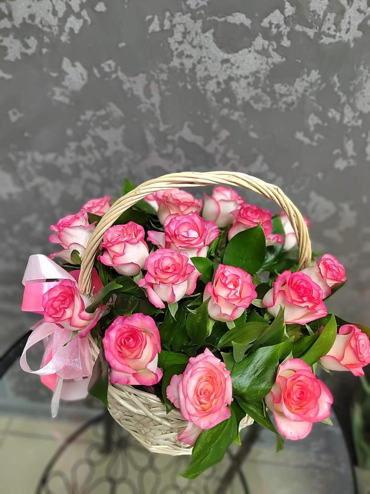 Цветочная композиция из Розы в корзине в Орле