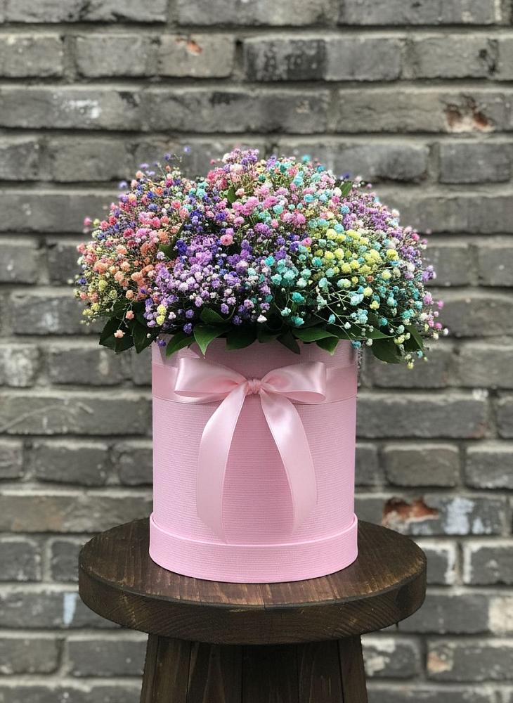 Цветочная композиция из Гипсофила и Розы в шляпной коробке в Орле