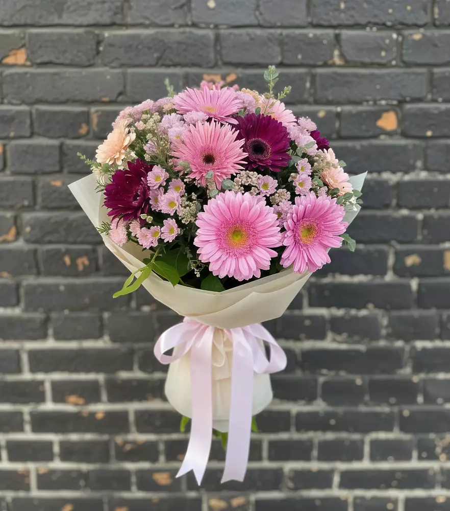 Букет цветов из: Герберы и Хризантемы в Орле