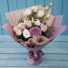 Букет цветов из:  Розы и Лизиантусы в Орле