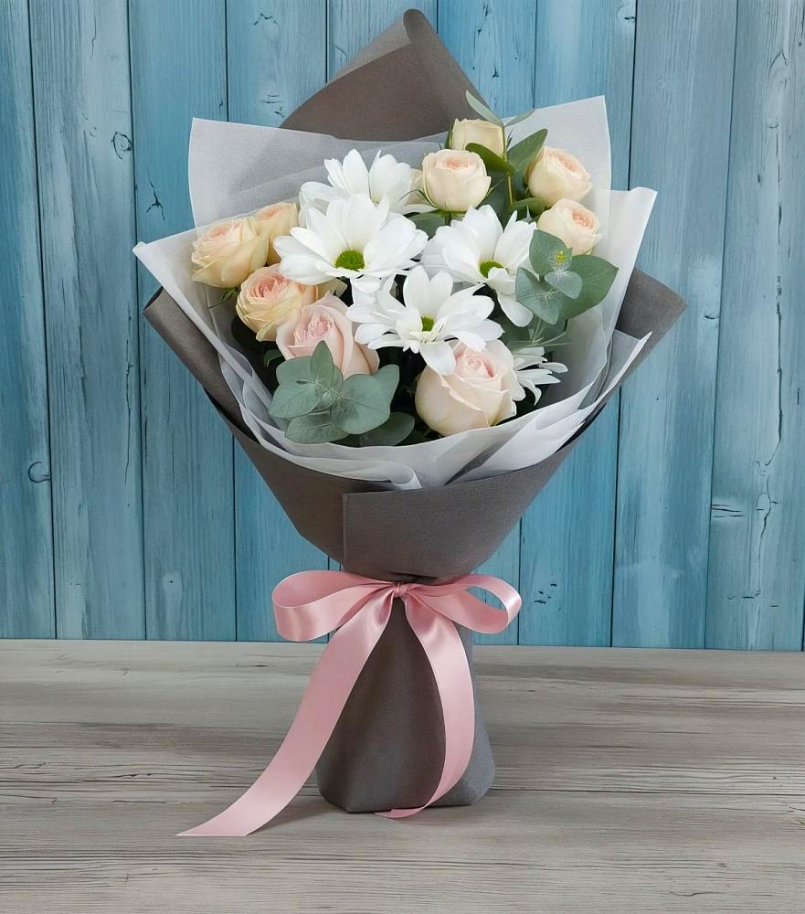 Букет цветов из: Хризантемы и Розы в Орле