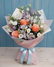 Букет цветов из:  Лизиантусы, Розы, Альстромерии и Гипсофила в Орле