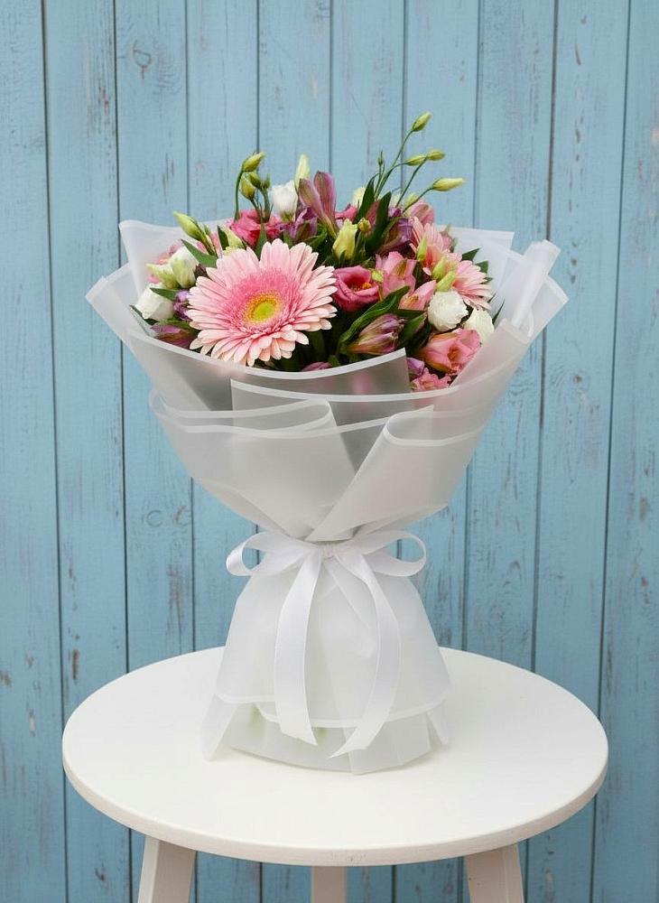 Букет цветов из: Герберы, Альстромерии и Лизиантусы в Орле