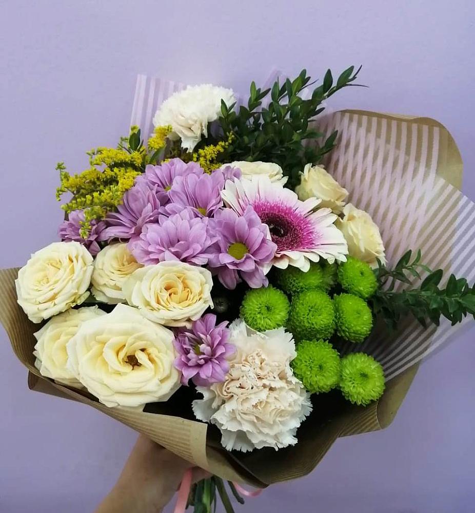 Букет цветов из: Хризантемы, Розы, Гвоздики и Герберы в Орле