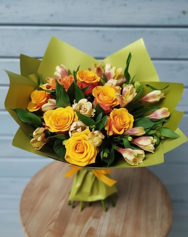 Букет цветов из: Альстромерии и Розы в Орле