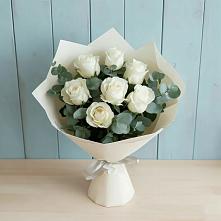 Букет Белые розы в Эвкалипте в Орле