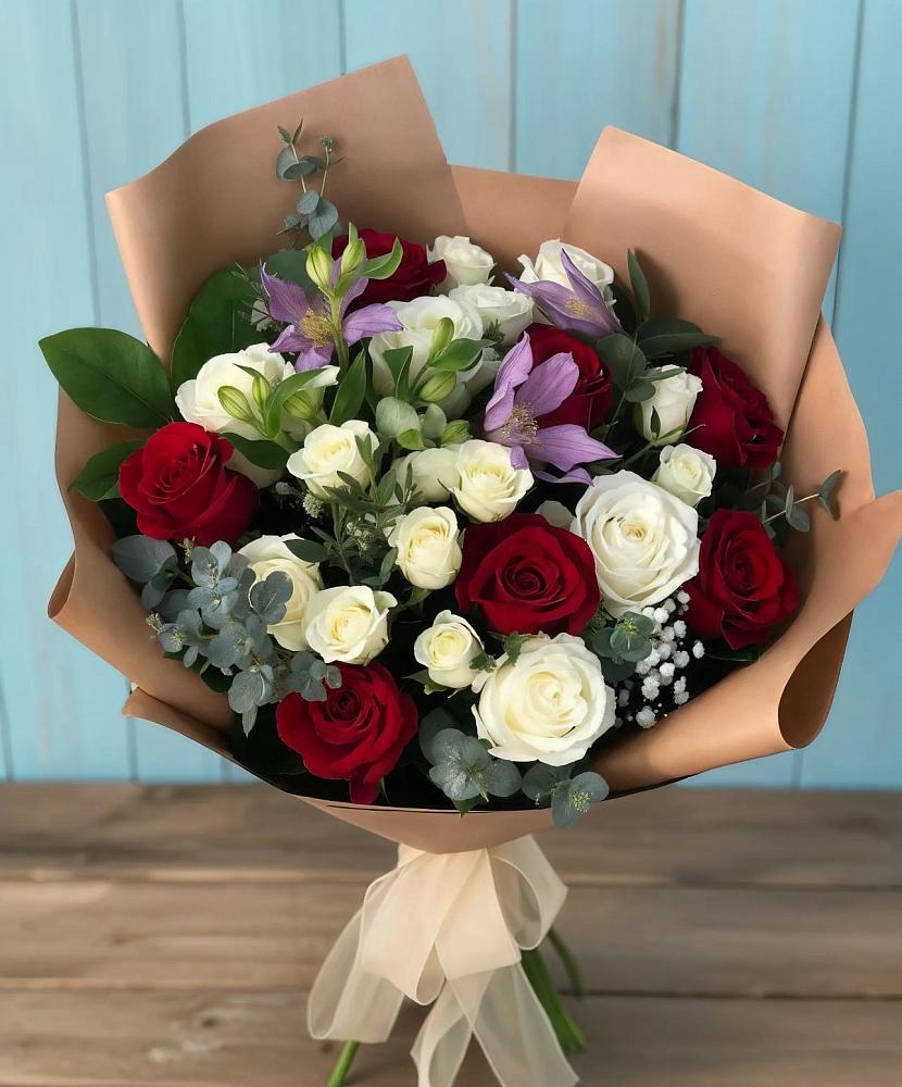 Букет цветов из: Розы и Альстромерии в Орле