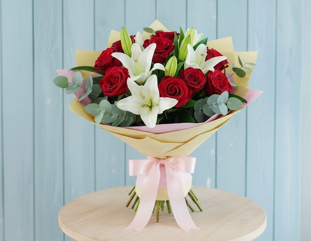 Букет цветов из: Лилии и Розы в Орле